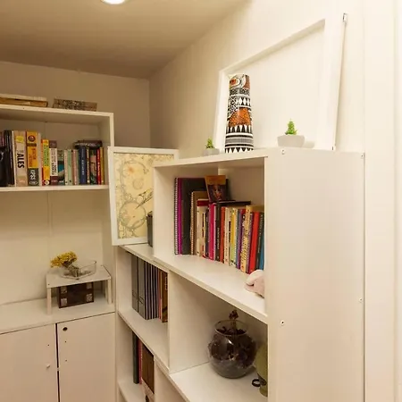 Couple's Getaway With Private Balcony In Uskudar イスタンブール