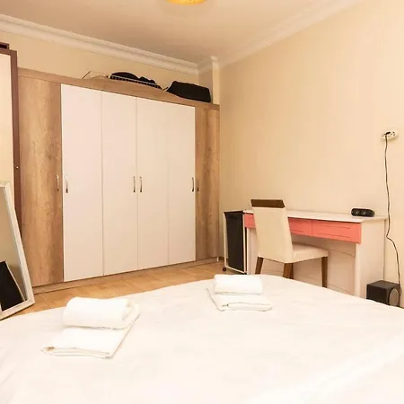 Couple's Getaway With Private Balcony In Uskudar イスタンブール